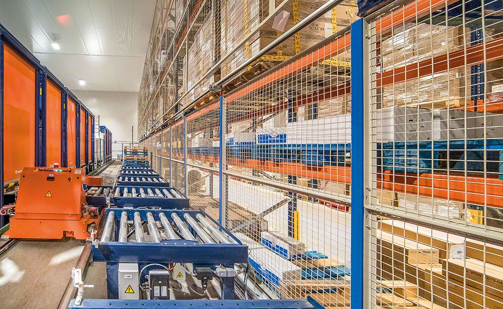 Capacity and agility for the storage of frozen foods