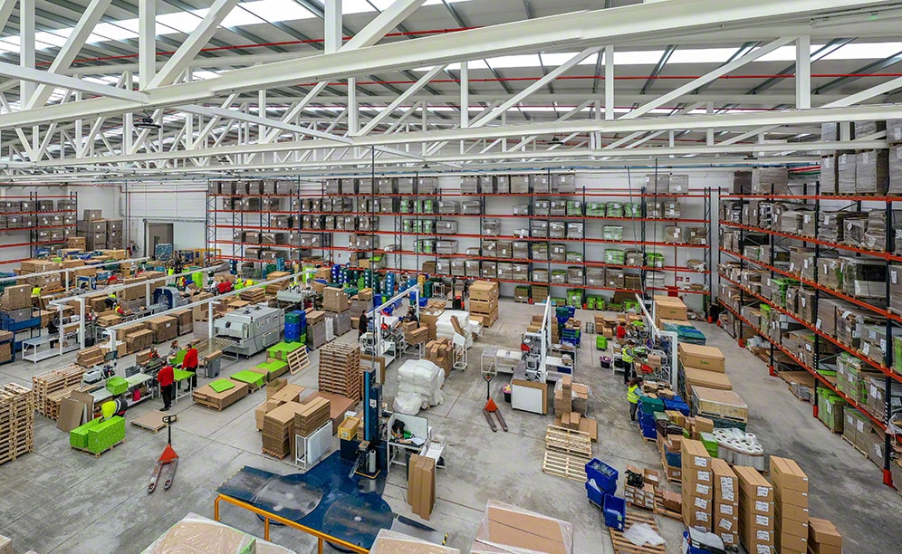 Francisco Martínez Piedras: height is the answer to dispatching 18,000 car parts a day Francisco Martínez Piedras: height is the answer to dispatching 18,000 car parts a day