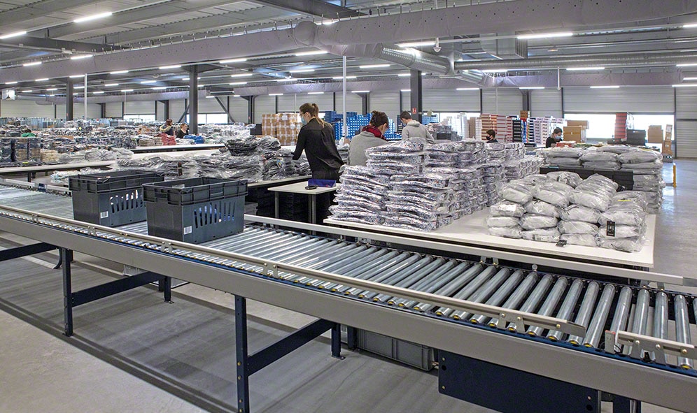CCV: automatic conveyors for managing 20,000 products a day CCV: automatic conveyors for managing 20,000 products a day