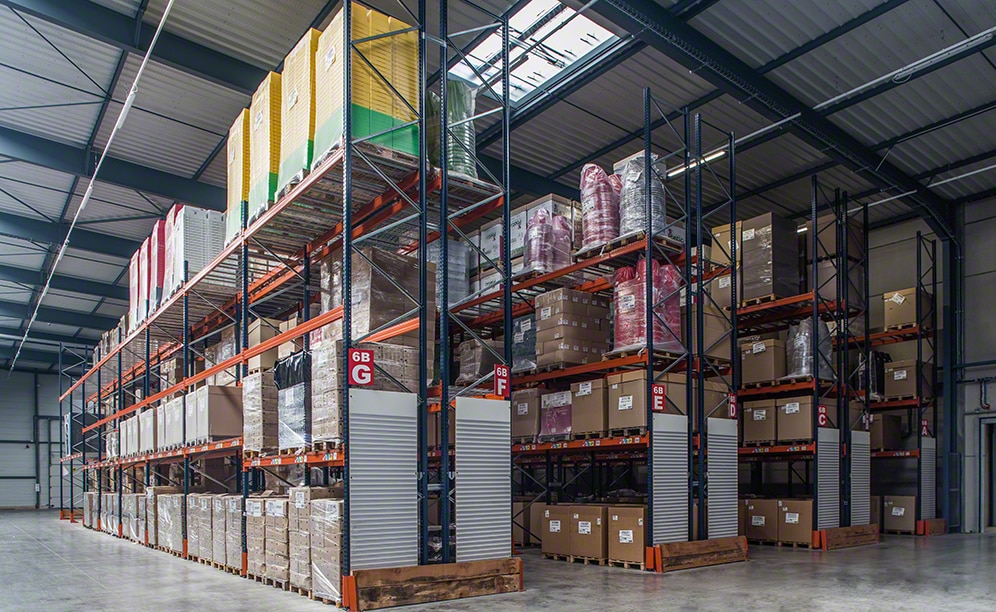 Warehouse for ANVI Plasturgie's plastics Mecalux.co.uk
