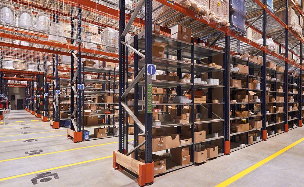 The industrial parts warehouse of Sofinther Mecalux.co.uk