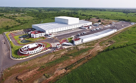 DECASA, the most important consumer products distributor in Mexico, builds a distribution centre with systems that improve picking quality and productivity DECASA, the most important consumer products distributor in Mexico, builds a distribution centre with systems that improve picking quality and productivity