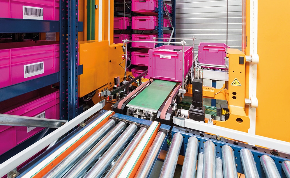 The company has relied on the automation offered by the Mecalux miniload warehouse for boxes to manage the logistics process of its centre located in France