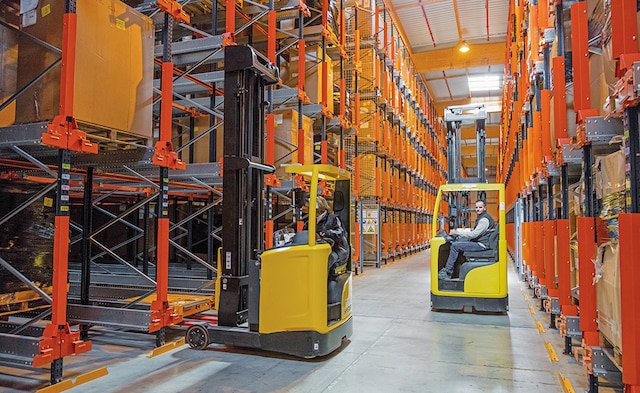 Cell 2: high-density racking with Pallet Shuttles