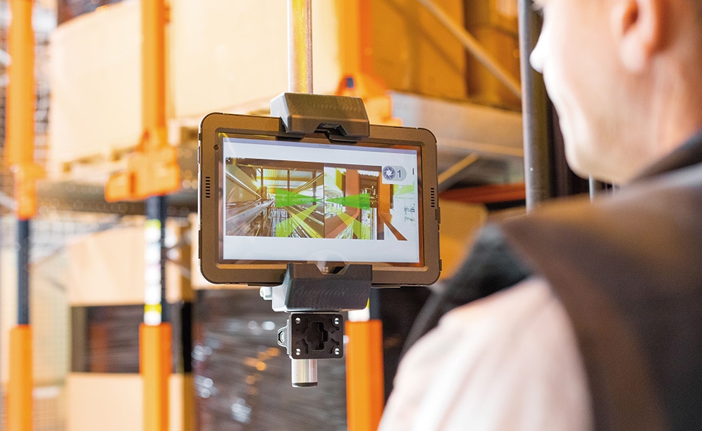 Pallet Shuttles are equipped with a positioning camera, which facilitates the insertion and centring of the Pallet Shuttle in the channel