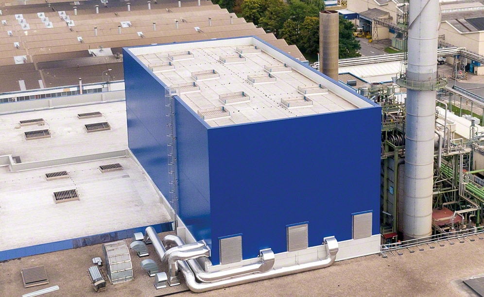 Michelin warehouse in Vitoria (Basque Country) integrated with manufacturing Michelin warehouse in Vitoria (Basque Country) integrated with manufacturing