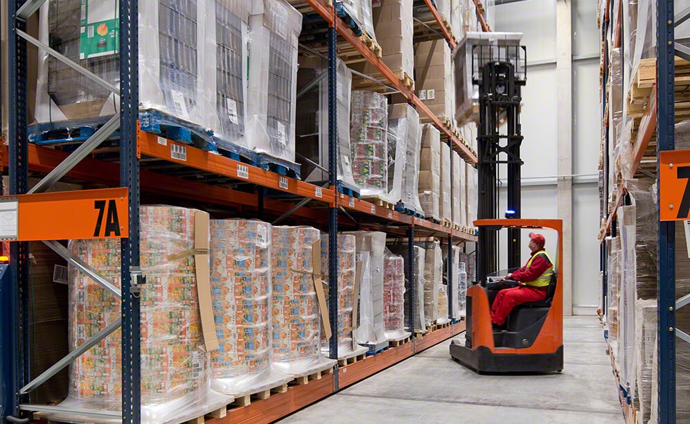 Refresco’s soft drinks container warehouse Mecalux.co.uk