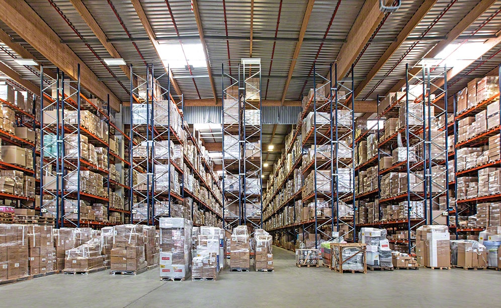 Pallet racks for Homea's home décor items
