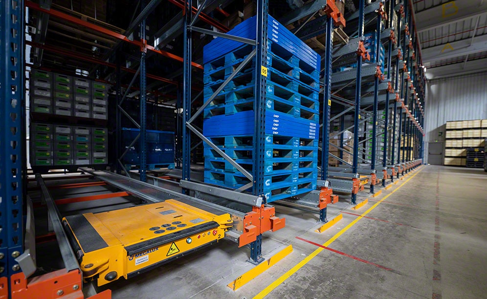 Denso reorganises its warehouse in Barcelona - Mecalux.co.uk