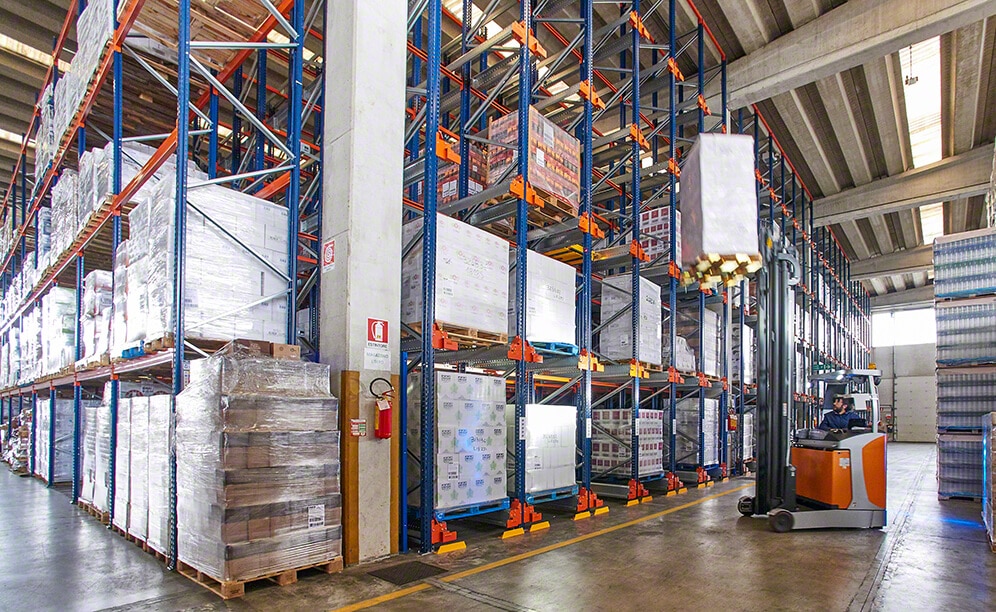 Pallet racks and Pallet Shuttle in the new Genta warehouse in Italy Pallet racks and Pallet Shuttle in the new Genta warehouse in Italy