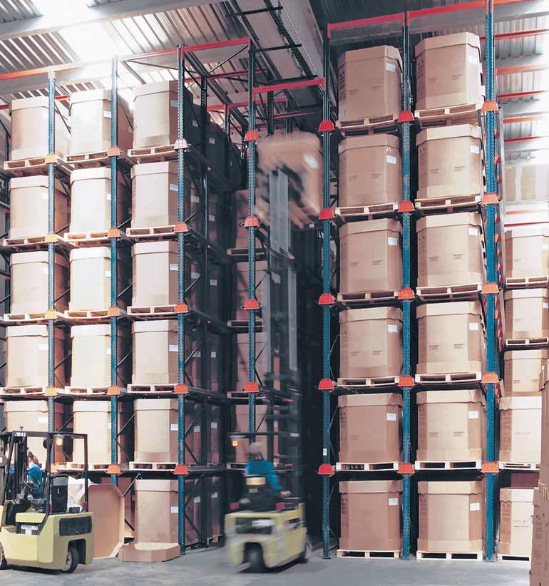 Drive-in pallet racking