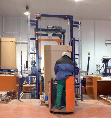 Checkpoint entrance in an automated warehouse.