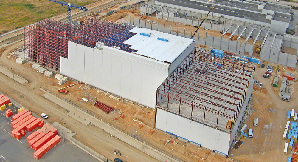 Thermal insulation in cold storage installations