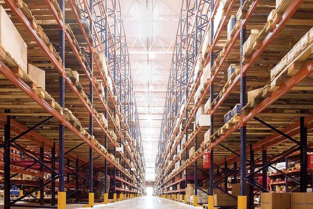 The WMS helps keep an exhaustive control over your inventory in real time. The WMS helps keep an exhaustive control over your inventory in real time.