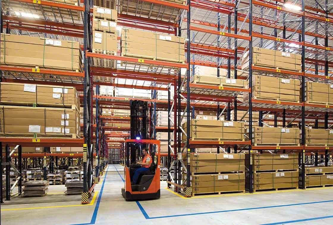 The cross-cutting aisle in the Bracchi warehouse acts as an emergency exit