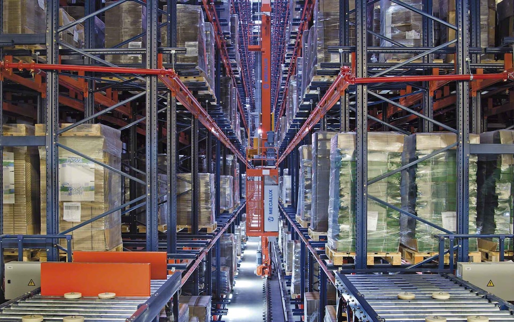 Easy WMS, the warehouse management system by Mecalux, runs WOK's installation