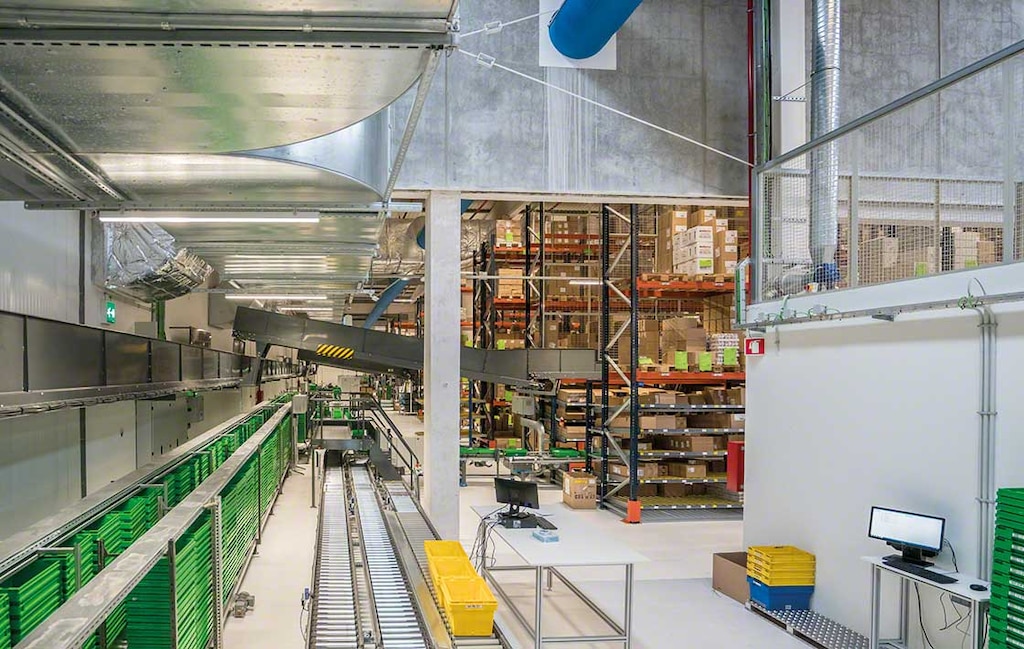 In pharma logistics, picking is often automated with 'product-to-person' solutions In pharma logistics, picking is often automated with 'product-to-person' solutions