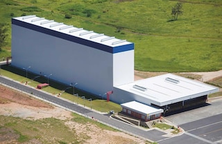 Logistics real estate and the scarcity of urban industrial land Logistics real estate and the scarcity of urban industrial land
