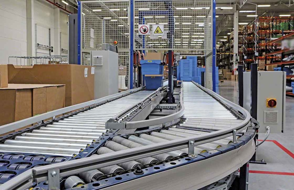 E-commerce firms use box conveyor systems to streamline operations such as storage