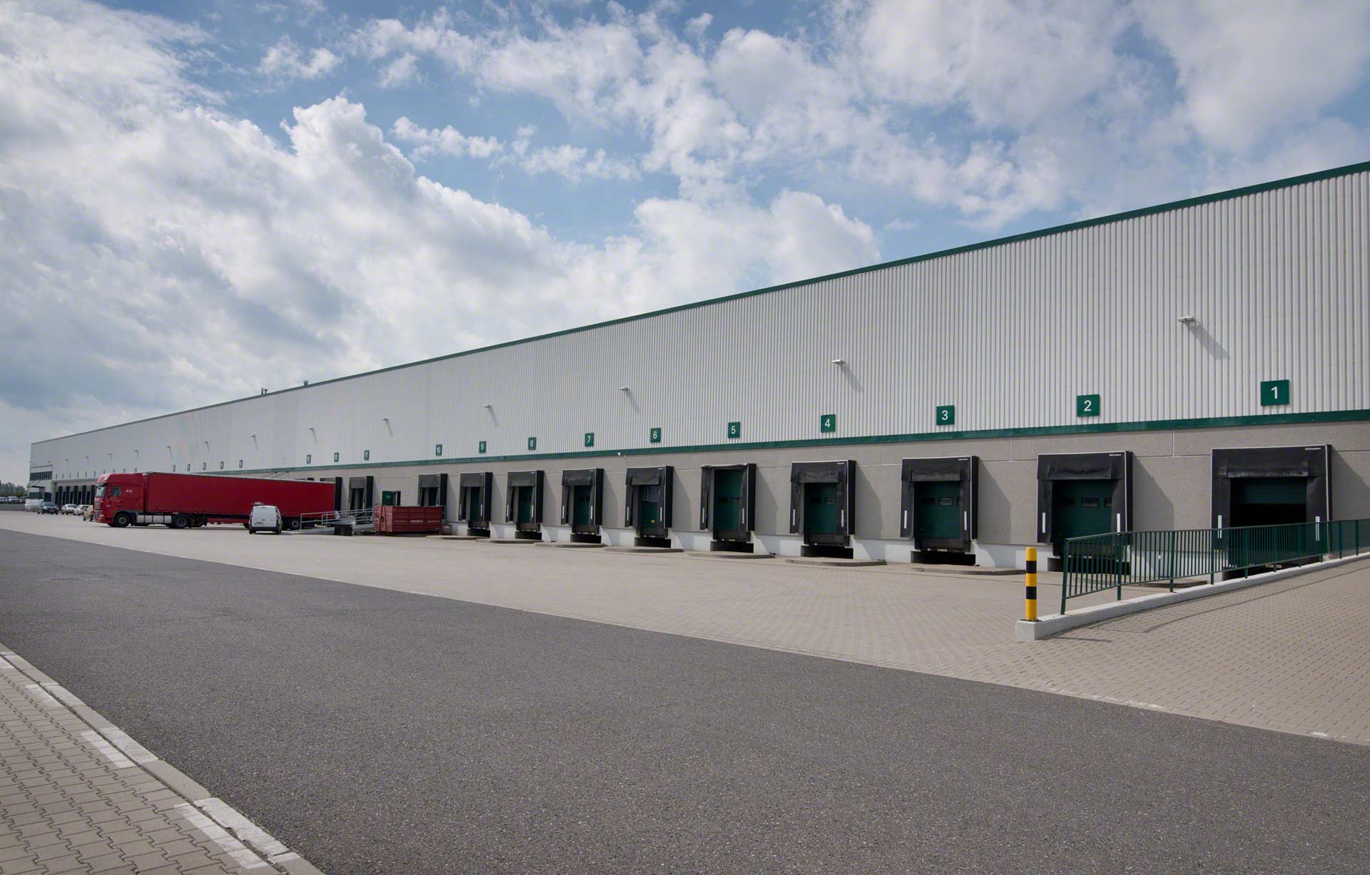 Distribution centre: shortening delivery times, eradicating errors