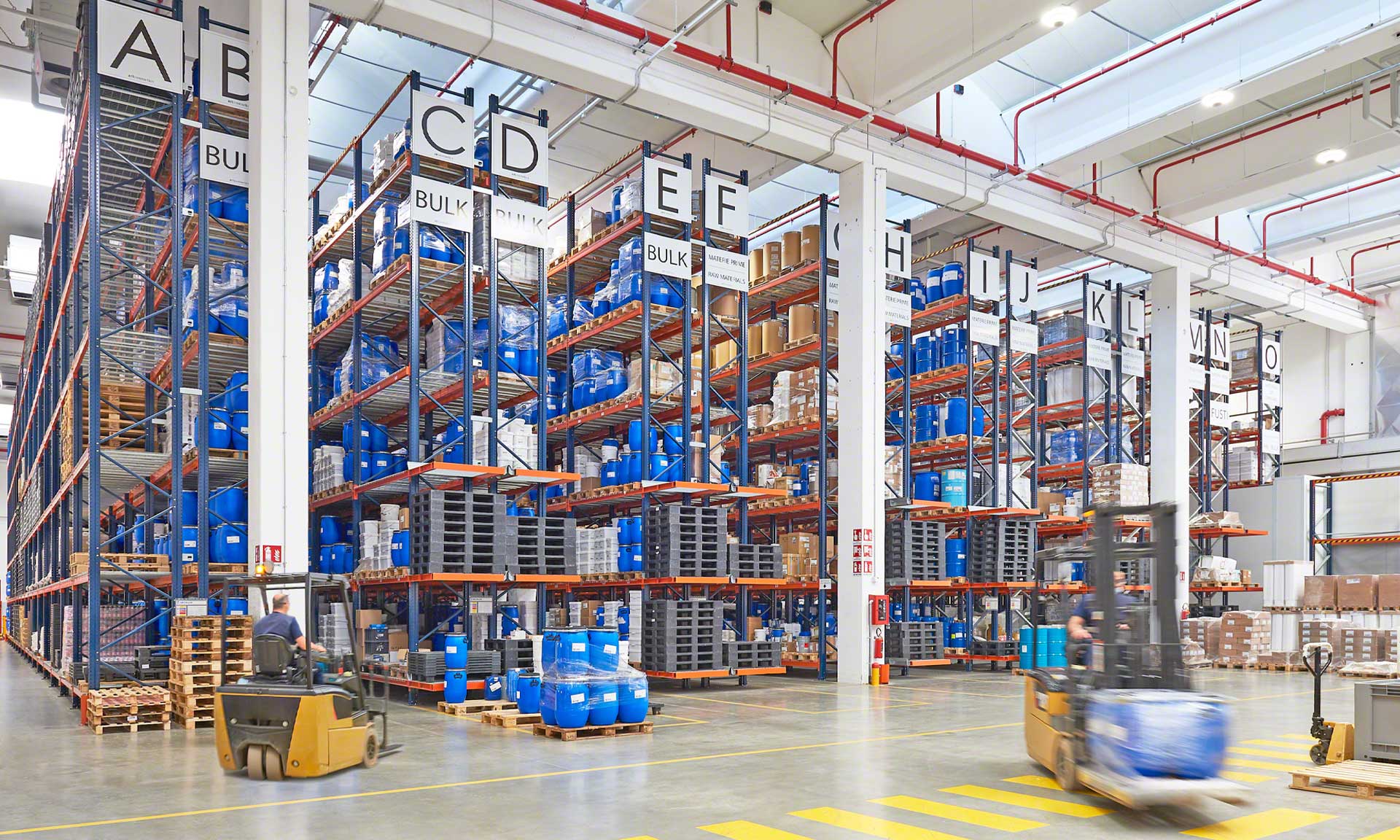 Art Cosmetics makeup warehouse Mecalux.co.uk