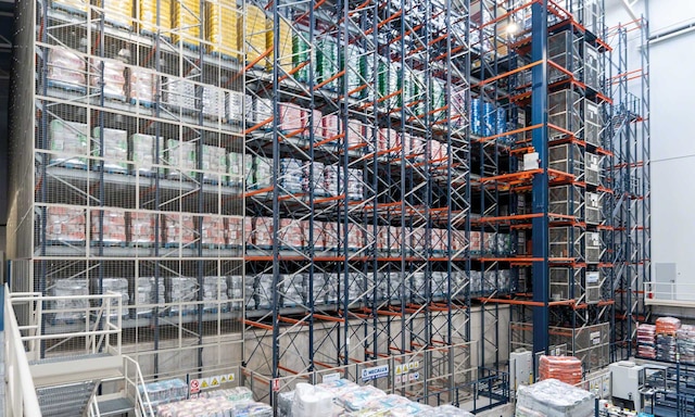 Alinatur Petfood automates its pet food warehouse with the automated Pallet Shuttle Alinatur Petfood automates its pet food warehouse with the automated Pallet Shuttle