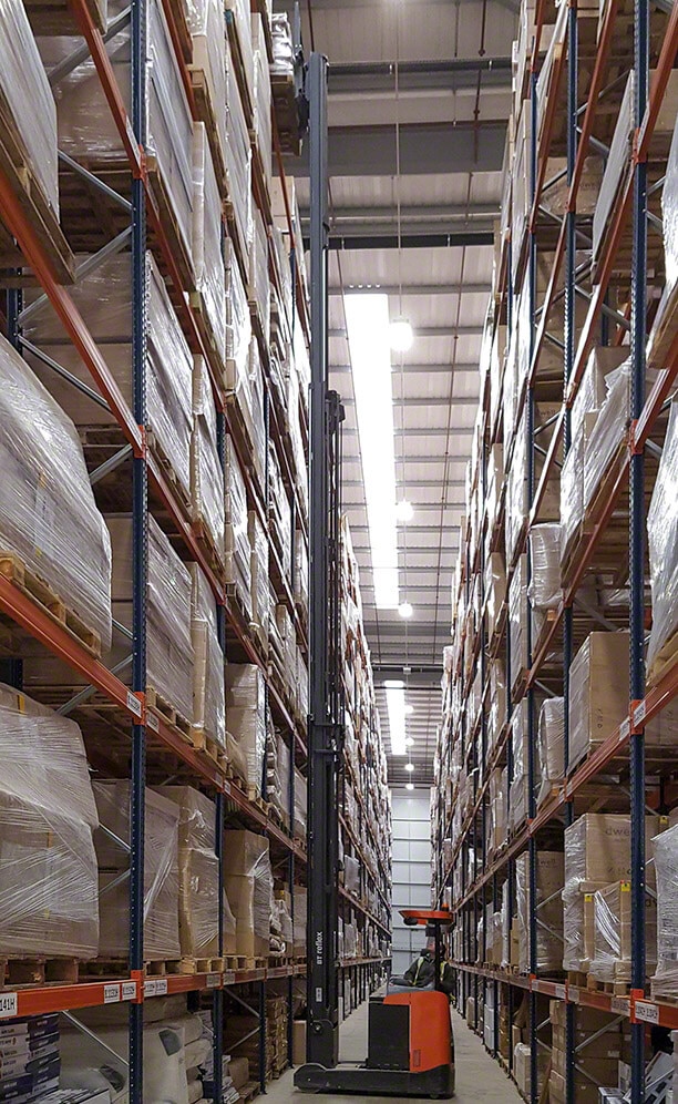 The racks, 81 m long and 12 m high, feature eight storage levels The racks, 81 m long and 12 m high, feature eight storage levels
