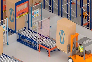 A pallet arrives at the racking block via a conveyor