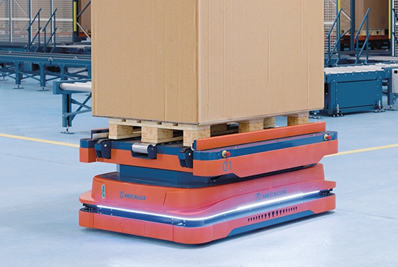 Autonomous Mobile Robots (AMRs) - Mecalux.co.uk