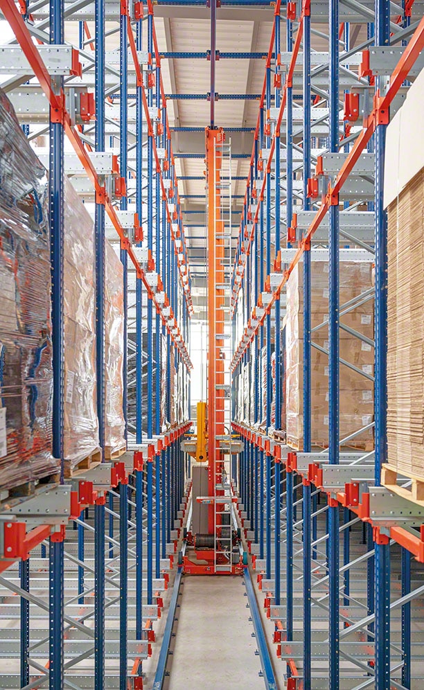 Pallet Shuttle system with transfer car in the Verlhac facility