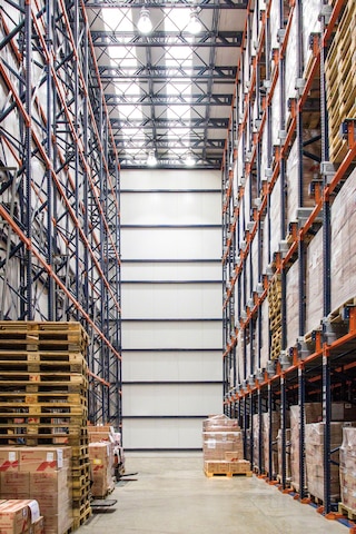 In a clad-rack warehouse, the Pallet Shuttle contributes even more to maximise storage capacity