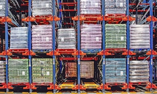 Mecalux powers Coca-Cola HBC’s beverage storage with Pallet Shuttle technology