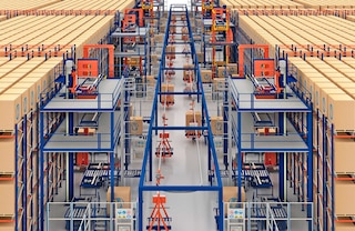 Trolley conveyors are used to transport pallets to and from different automated storage systems Trolley conveyors are used to transport pallets to and from different automated storage systems