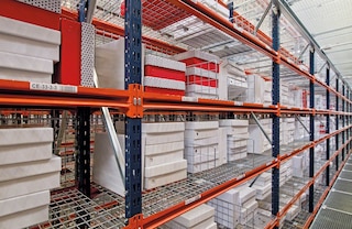 Mesh shelves facilitate ventilation and water flow if the fire safety system is activated