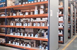 Side panels provide M7 heavy duty stainless steel shelving with a sleek finish Side panels provide M7 heavy duty stainless steel shelving with a sleek finish