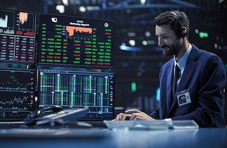 AI agents collaborate with humans to improve decision-making in companies and industries