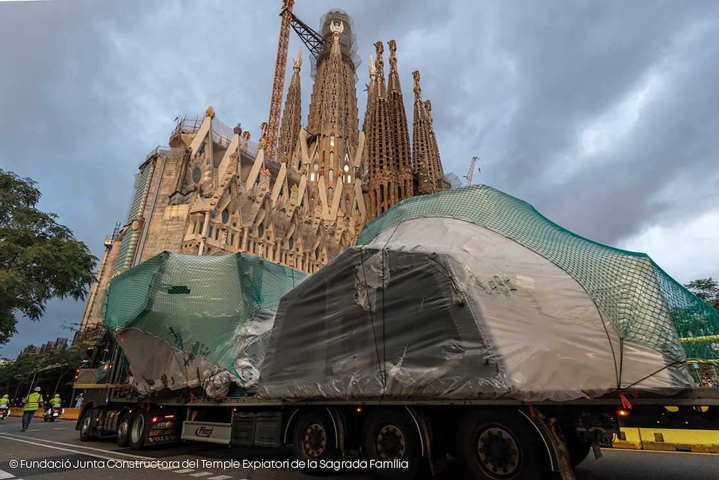 Complex logistics processes support the construction of the Sagrada Família