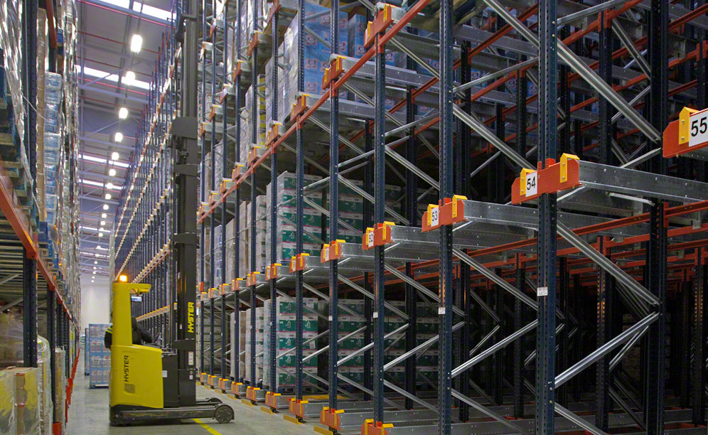 Mecalux has completed the storage project for a new 20,000 m² logistics centre in Portugal Mecalux has completed the storage project for a new 20,000 m² logistics centre in Portugal