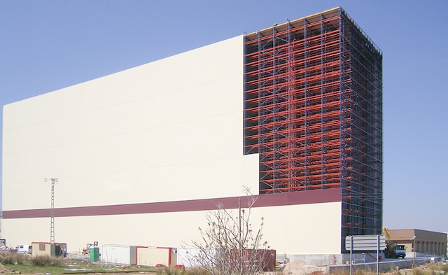Delaviuda achieves a capacity for 22,000 pallets in 2,290 m² in a new 42 m high automated warehouse