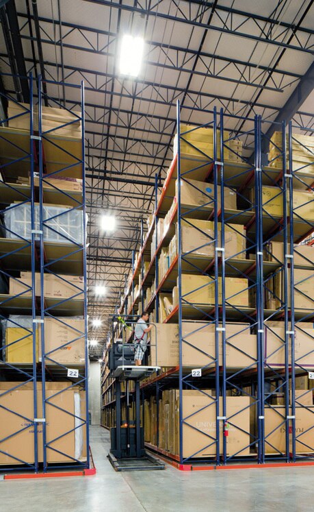 The storage system installed is very versatile and allows the operator direct access to any product